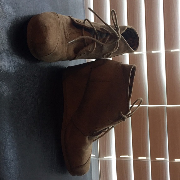 Ankle booties - Picture 3 of 4